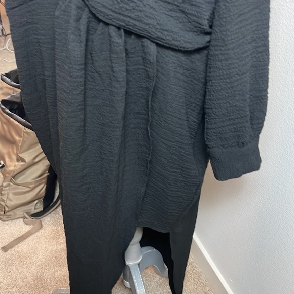 Prettylittlething black dress 
Plus size with tags - Picture 2 of 8